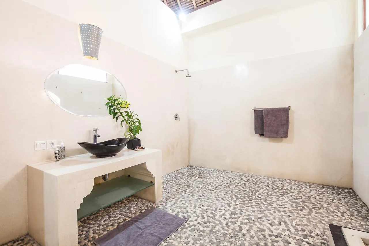 Alizee Villa Seminyak  Seminyak (Bali)